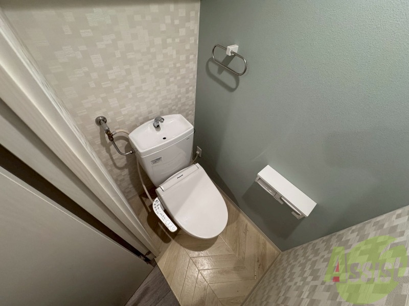 トイレ　こちらはトイレです。清潔感があり、安心して使用できます。