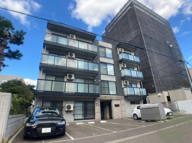 建物外観　札幌市中央区南４条西「Ｓｐａｒａｎｚａ　ＭＡＲＵＹＡＭＡ」