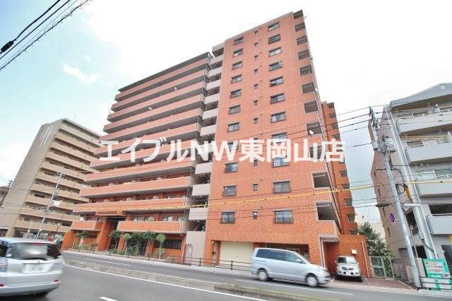 建物外観　１２階建てマンション