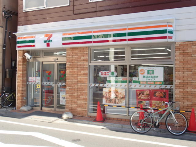 コンビニ　セブンイレブン都立大学駅前（コンビニ）まで269m