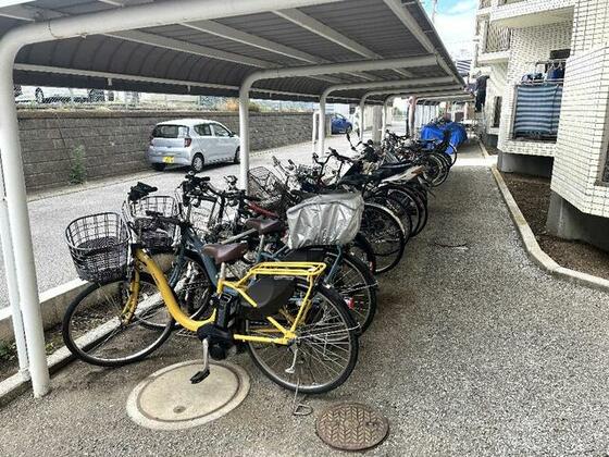 駐車場　駐輪場