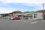 コンビニ　ファミリーマート豊川平尾店（コンビニ）まで421m