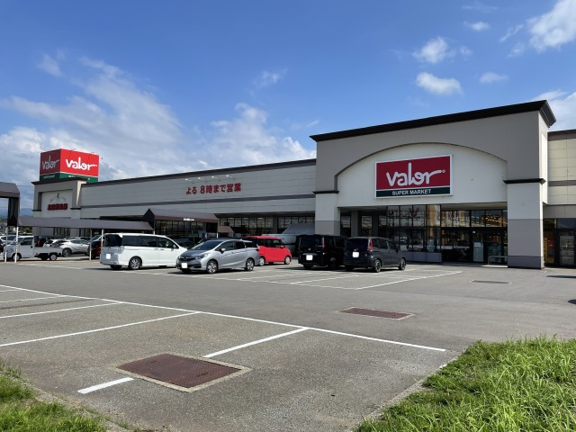 スーパー　バロー小松東店（スーパー）まで961m