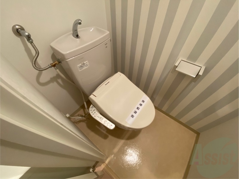 トイレ　ウォシュレット機能がついたトイレ。安心して使用できますね。