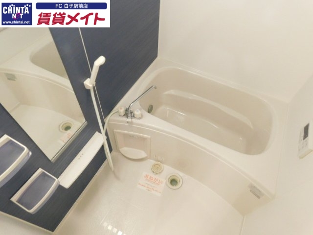 バス・シャワールーム　同物件別部屋の写真