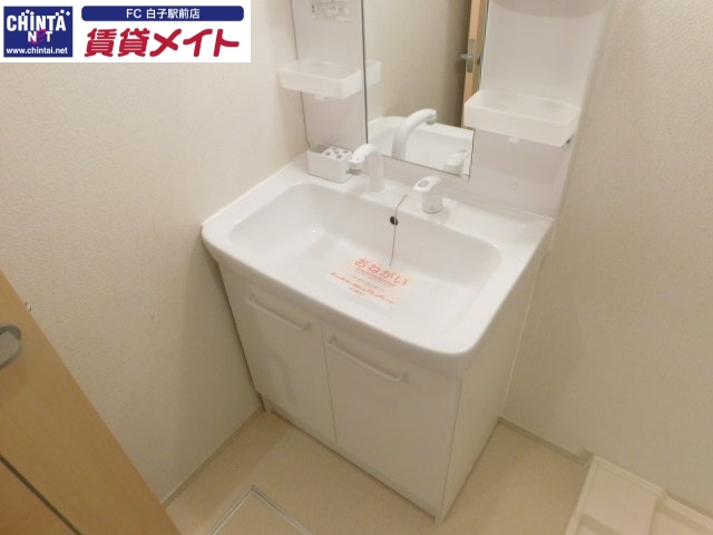 洗面設備　同物件別部屋の写真