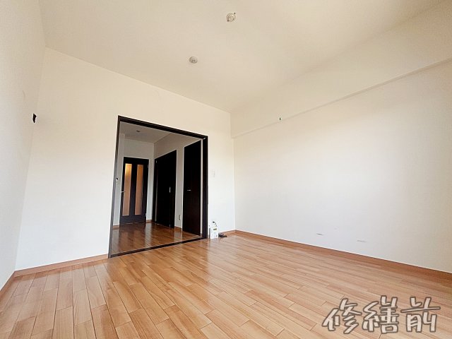 地下鉄名城線 瑞穂運動場東駅 徒歩8分 9階建 築18年の居間写真