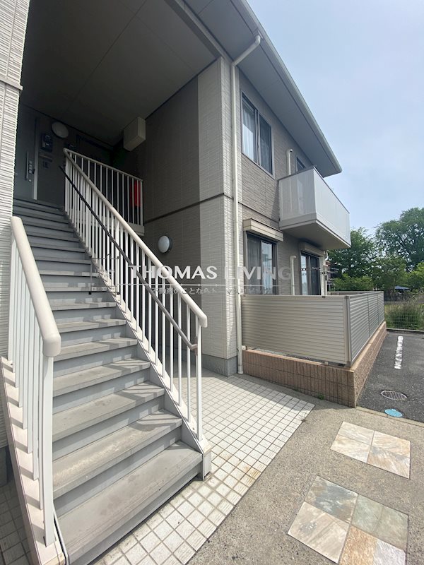 建物外観　※別号室の写真です。