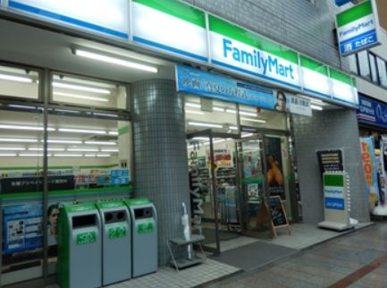 コンビニ　ファミリーマート神田須田町二丁目店（コンビニ）まで57m