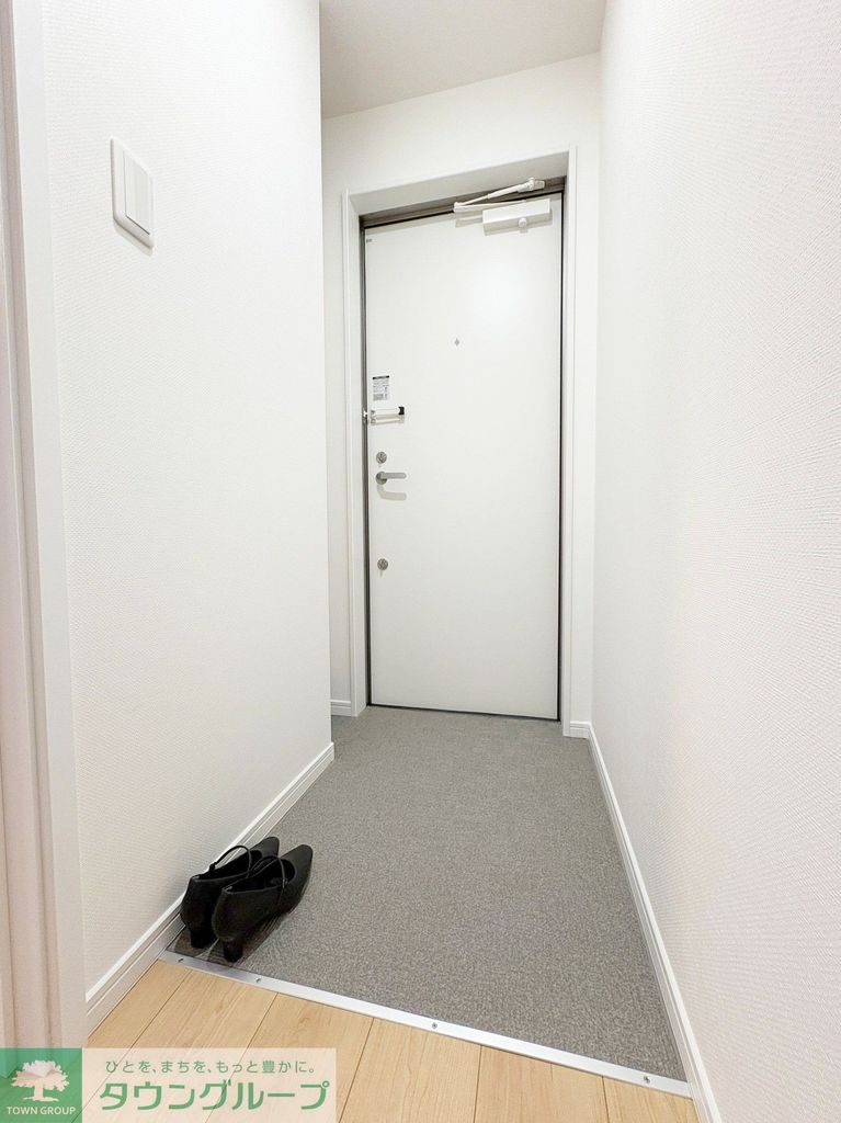 玄関　★同型モデル参考写真★お問合せはタウンハウジングまで！
