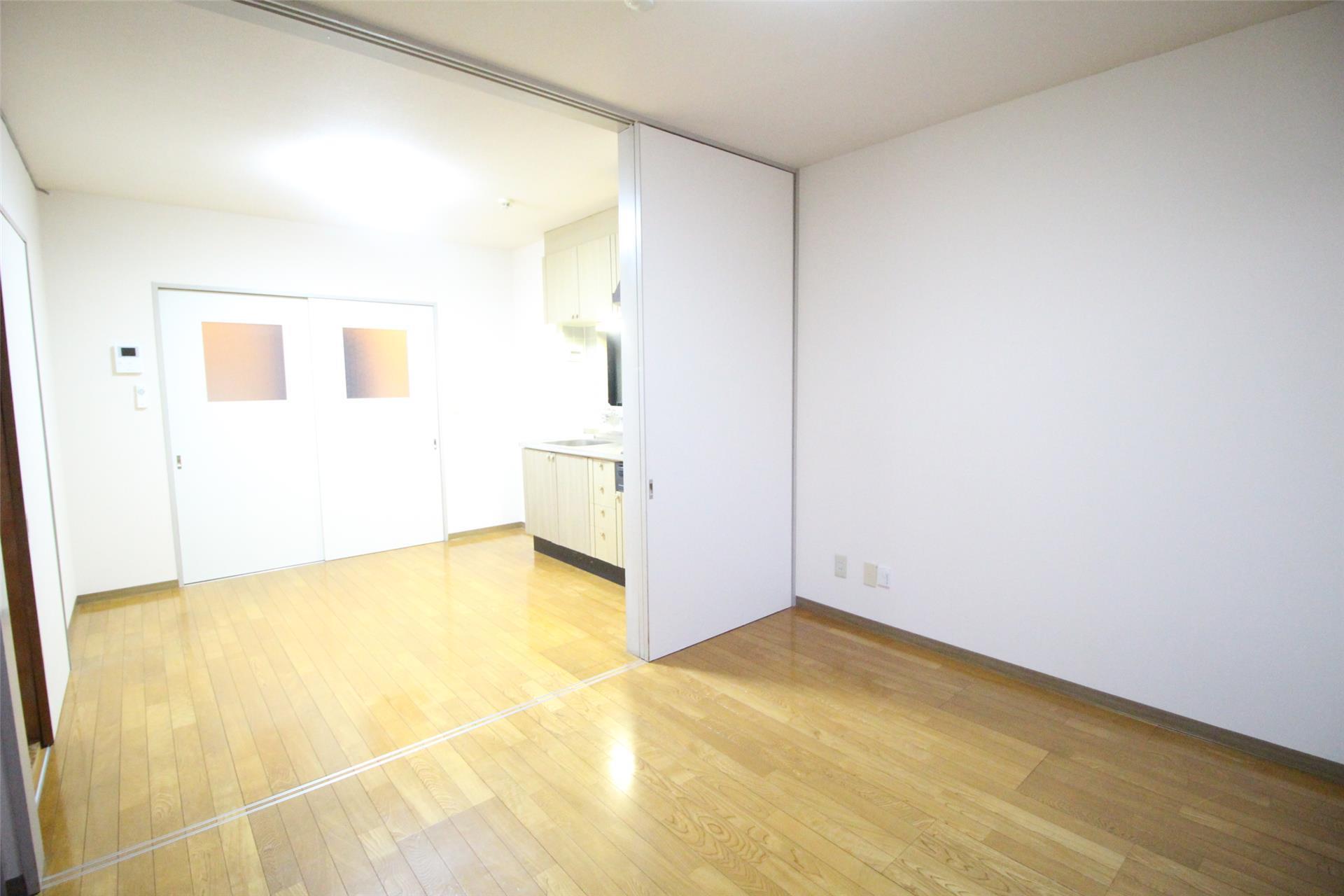 居室・リビング　他の部屋の写真になります。現状優先。