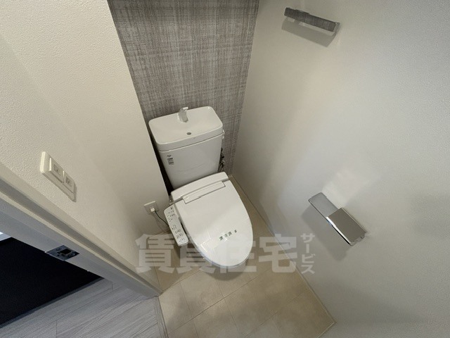 地下鉄御堂筋線 新大阪駅 徒歩7分 15階建 築7年のトイレ写真