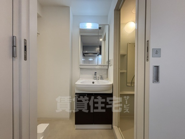 地下鉄御堂筋線 新大阪駅 徒歩7分 15階建 築7年の内装写真
