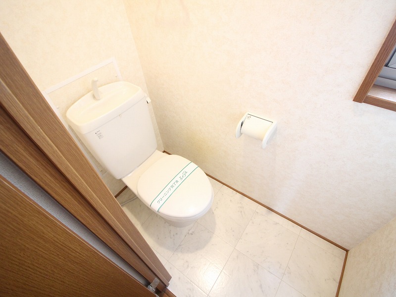 リブイン若園のトイレ写真