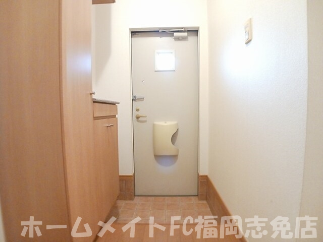 ＪＲ篠栗線 篠栗駅 徒歩7分 2階建 築20年の玄関写真