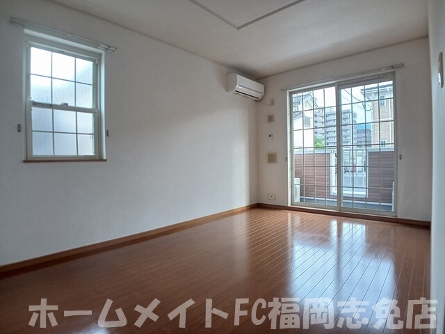 ＪＲ篠栗線 篠栗駅 徒歩7分 2階建 築20年の居間写真