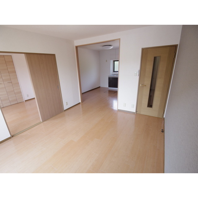 メゾンパーク東和田 Bの居間写真