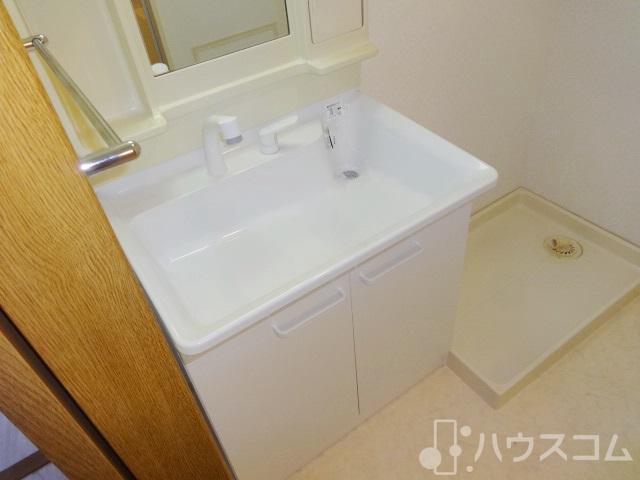 洗面設備　洗面所も清潔感あります。