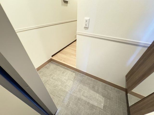 グラン仁所町の玄関写真