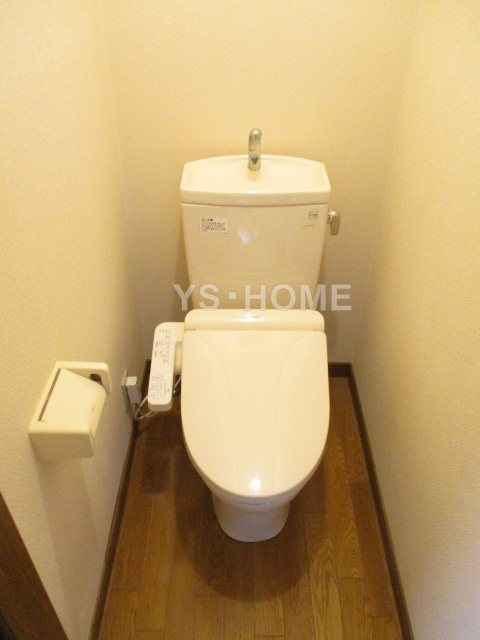 西武新宿線 上井草駅 徒歩6分 2階建 築26年のトイレ写真