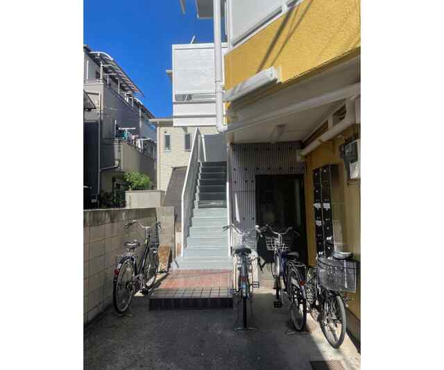 東京メトロ千代田線 北千住駅 徒歩20分 5階建 築46年の外観写真