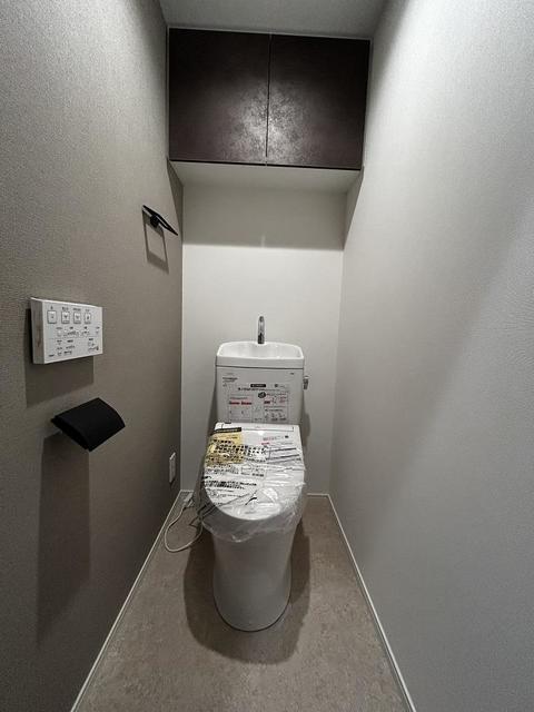 トイレ　※写真は同タイプ住戸です。