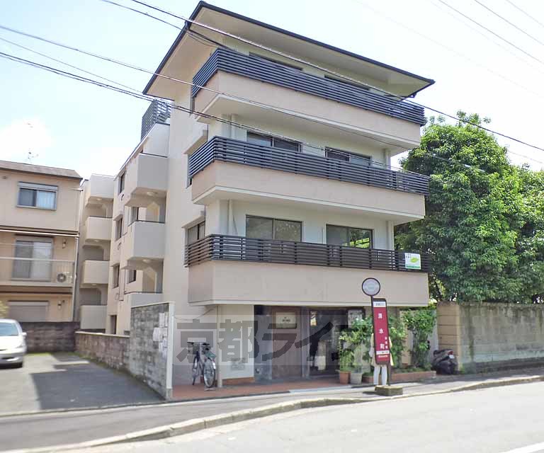 京都市左京区高野清水町のマンションの建物外観