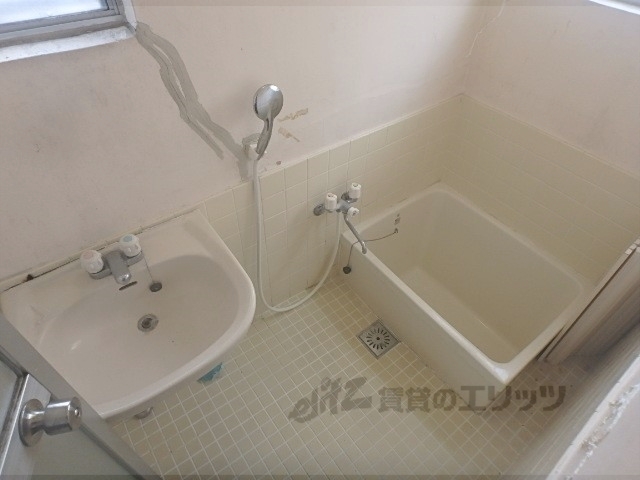 バス・シャワールーム　バス