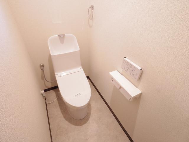 【五條市今井のアパートのトイレ】