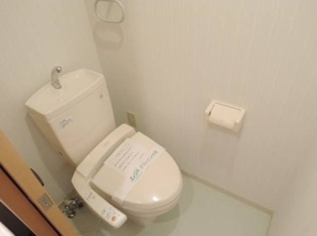 【大阪市東住吉区針中野のマンションのトイレ】