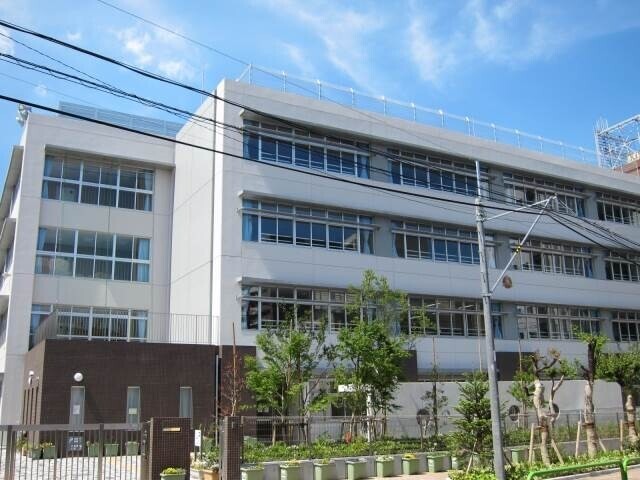 中学校　板橋第三中学校（中学校）まで274m