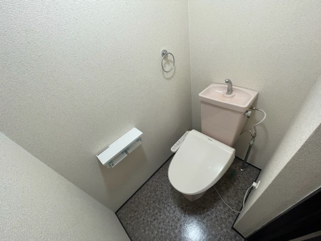 【酒井マンション　Ａ棟のトイレ】