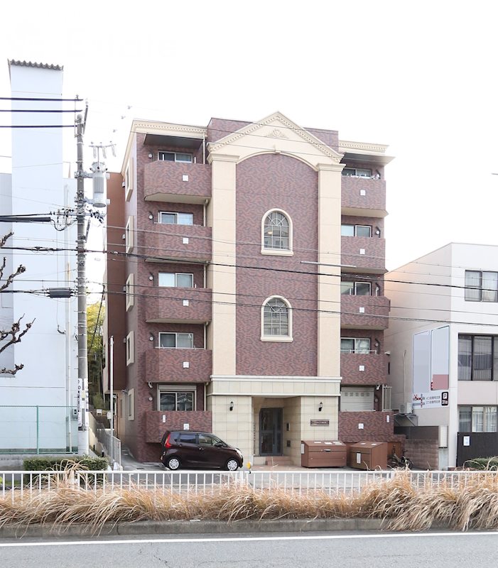 名古屋市千種区姫池通のマンションの建物外観