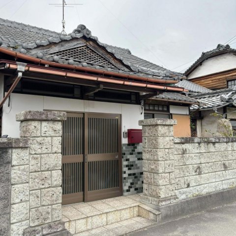 愛媛県西条市戸建ての建物外観