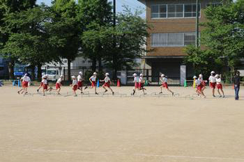 【レオパレスサマールＫの小学校】