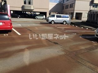 【エクセレント福乃宮の駐車場】