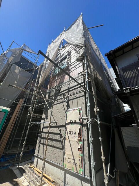 大和市南林間のアパートの建物外観