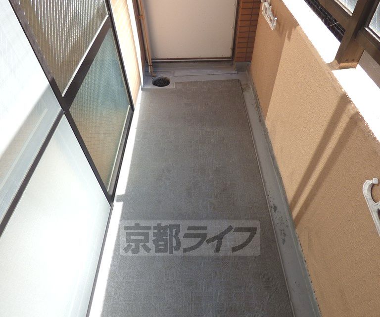 【京都市上京区二町目のマンションのバルコニー】