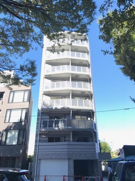 B CITY APARTMENT SUGINAMI TAKAIDOの建物外観