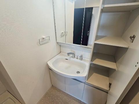 洗面設備　洗髪洗面化粧台