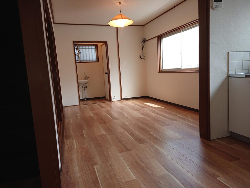 倉治 貸家の居間写真