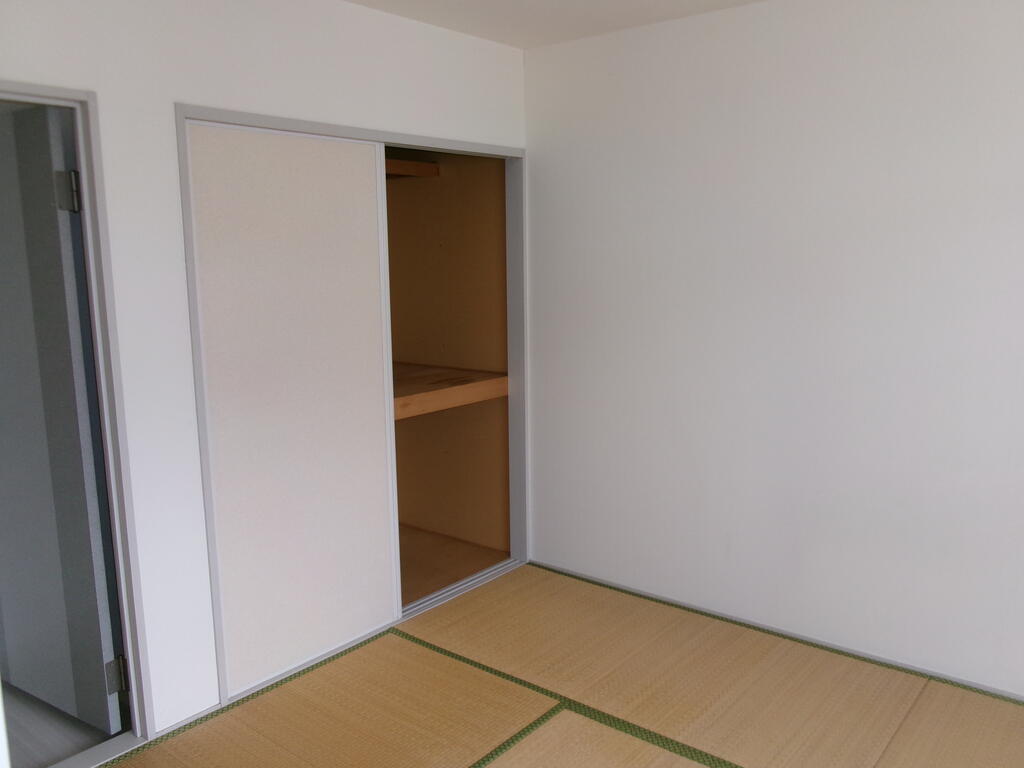 ＪＲ常磐線 泉駅 2階建 築33年の内装写真