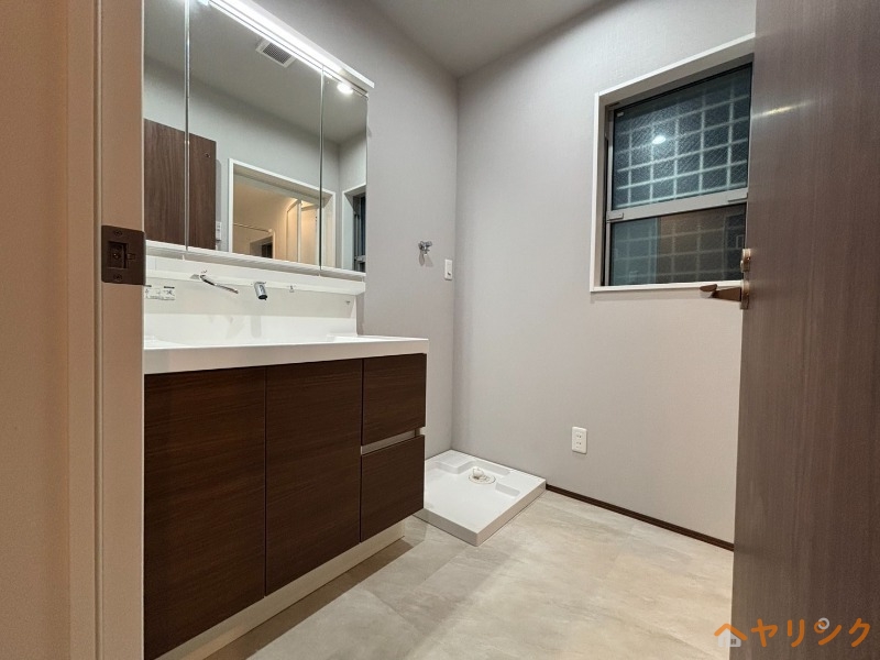 洗面設備　写真は同タイプのお部屋です