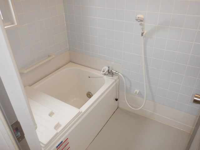 バス・シャワールーム　浴室