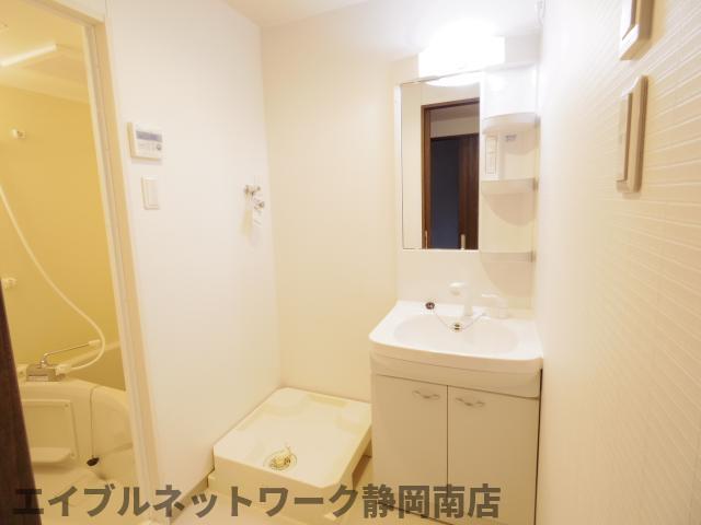 洗面設備　忙しい朝には欠かせない洗面所です