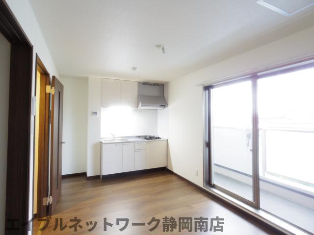 居室・リビング　ゆったりとした居間です