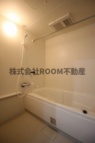 バス・シャワールーム　ゆったり過ごせるお風呂です