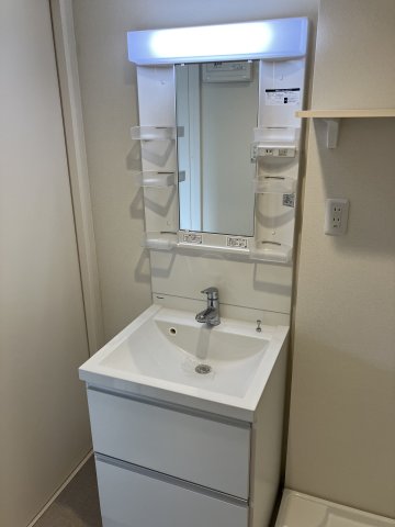 洗面設備　※同じシリーズの室内写真