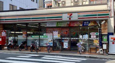 コンビニ　セブンイレブン西品川2丁目店（コンビニ）まで50m