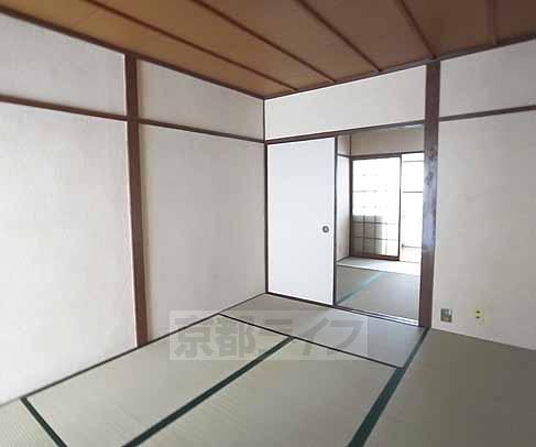 居室・リビング　室内もキレイに清掃されております